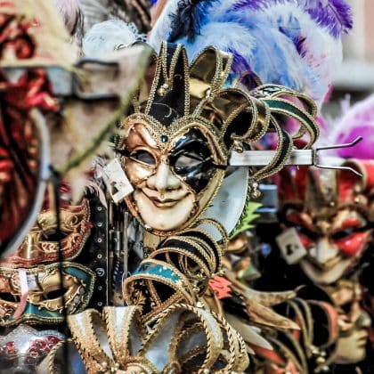 Fragespiel fürs Allgemeinwissen: 9 Fragen zum ... Karneval